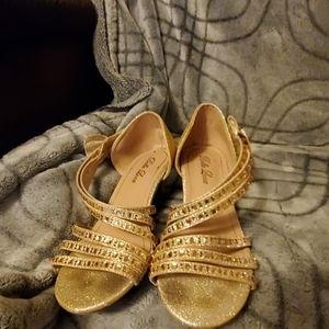 Big kids size 2 dress shoes